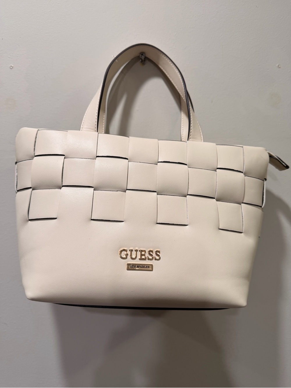 GUESS Los Angeles Cream Woven Checkerboard Tote Bag Purse📝